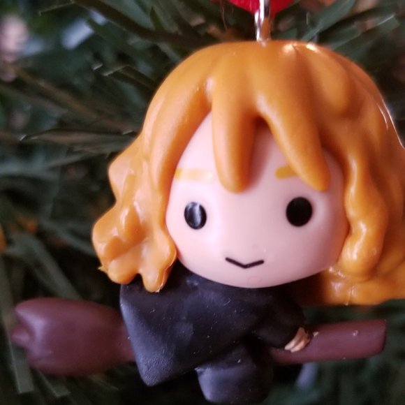 Harry Potter Hermione Granger on Her Broom Ornament Chibi - Picture 1 of 1